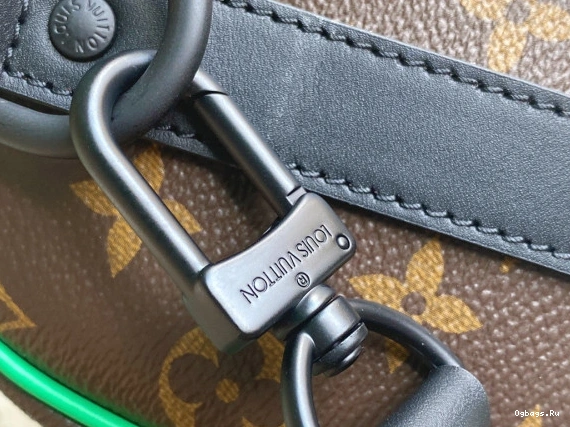 LOUIS VUITTON BANDOULIÈRE KEEPALL 25 0223